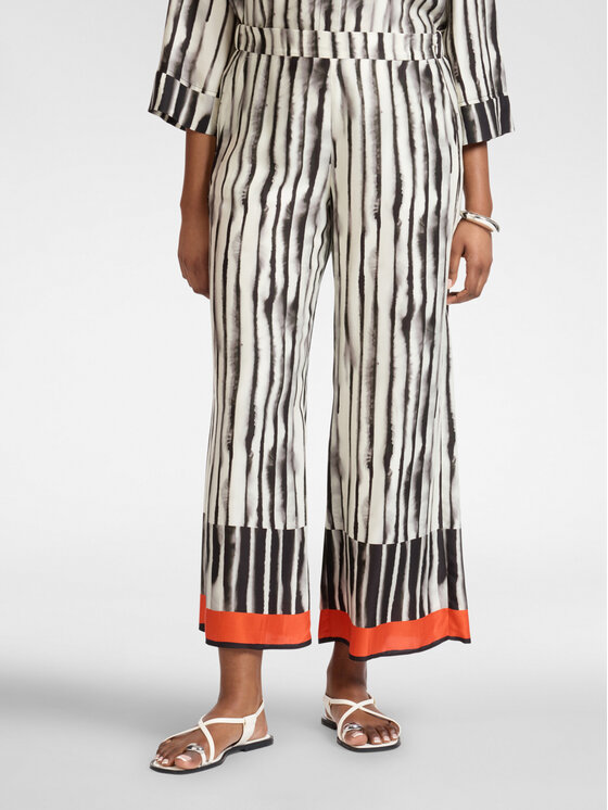 Elena Mirò Elena Mirò Pantaloni di tessuto P083P000630N001 Nero Over Fit