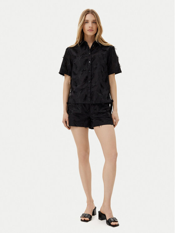 Silvian Heach Silvian Heach Šortky z materiálu Clesti GPP25334SH Černá Regular Fit