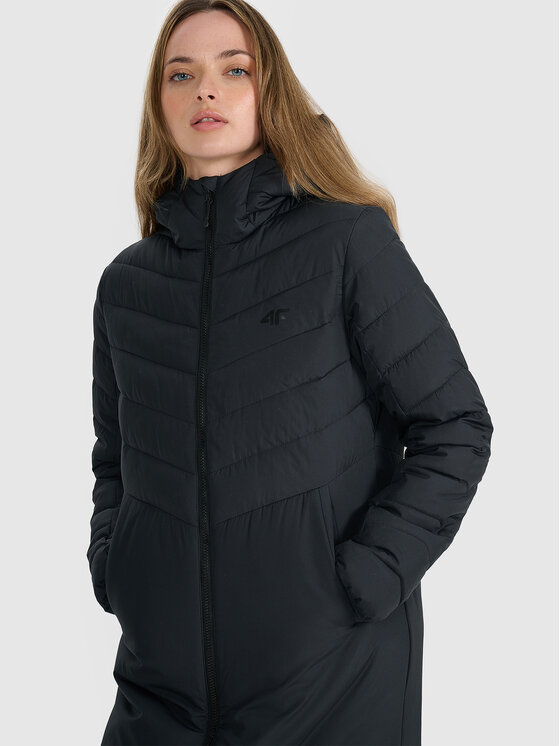 4F 4F Płaszcz zimowy MIDSHOP TEXTILE Czarny Regular Fit