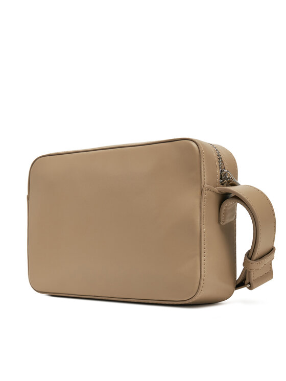 Calvin Klein Calvin Klein Kabelka Embossed Logo Camera Bag K60K612555 Tmavě béžová