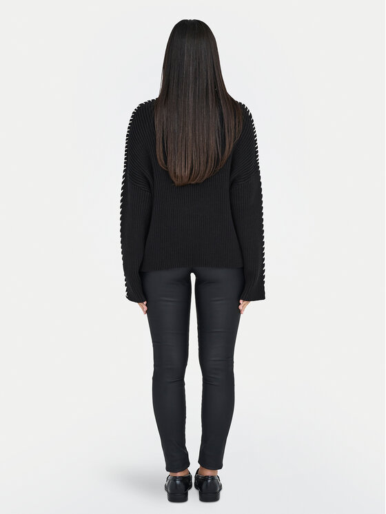 ONLY ONLY Rolák Queenie 15330680 Čierna Loose Fit