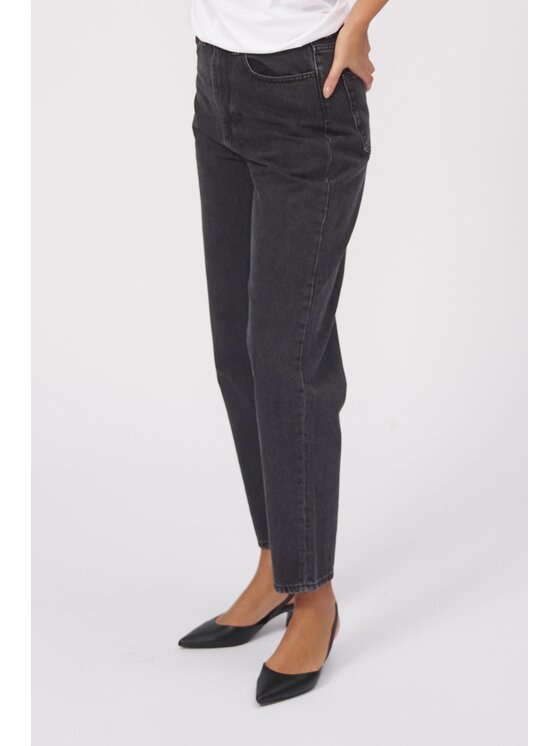 TeeShoppen TeeShoppen Jeansy Oryginalne dżinsy Mom Performance Czarny Boyfriend Fit