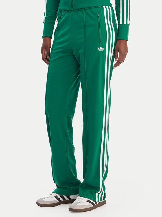 adidas Pantaloni trening Firebird Classic KD3649 Verde Regular Fit