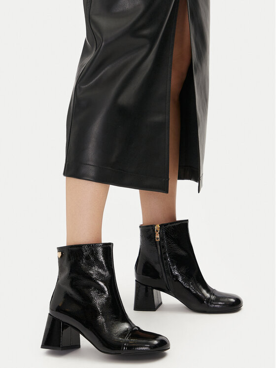 LOVE MOSCHINO LOVE MOSCHINO Botki JA21117G0LII0000 Czarny