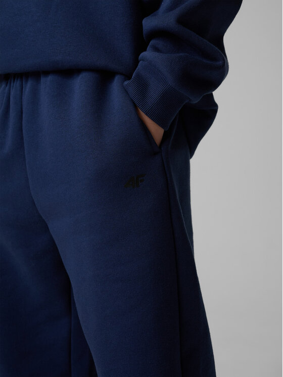 4F 4F Spodnie dresowe CAMPUS VIBES Granatowy Loose Fit
