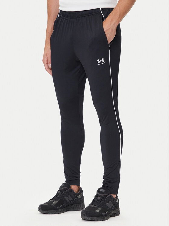 Under Armour Under Armour Teplákové kalhoty Challenger Training 6004044 Černá Slim Fit