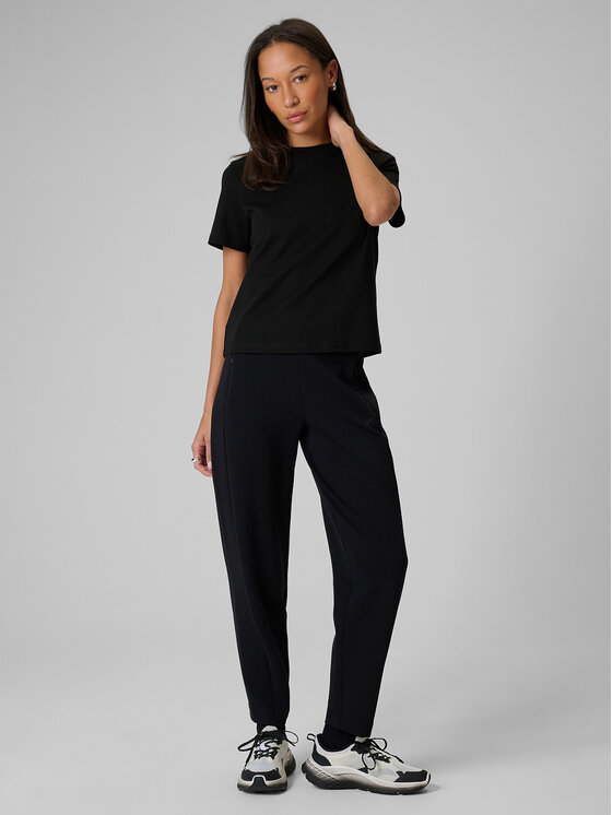 4F 4F T-Shirt ESSENTIAL 3 Czarny Regular Fit