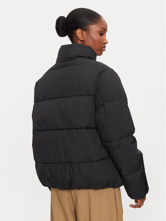 Mustang Mustang Winterjacke Gillian 1015440 Schwarz Relaxed Fit