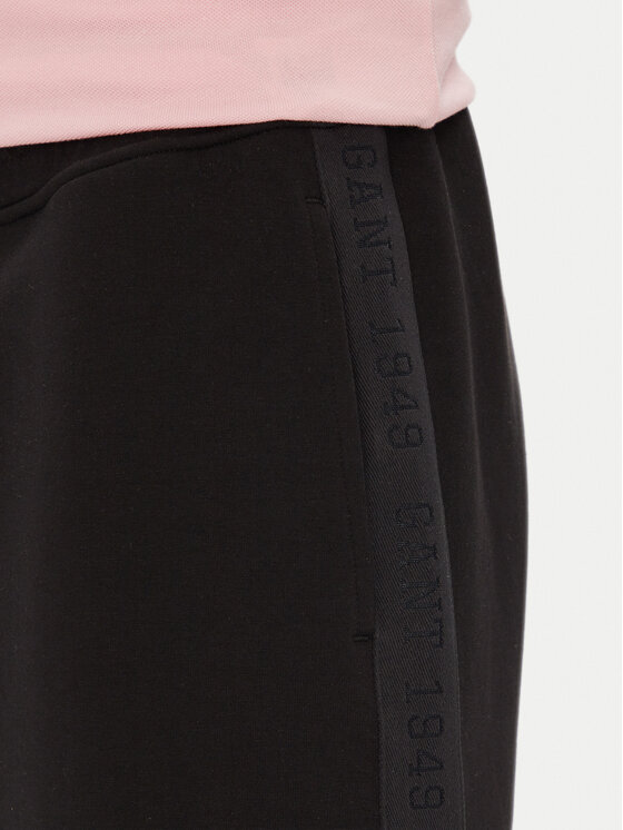 Gant Gant Športne kratke hlače 2825122T Črna Regular Fit