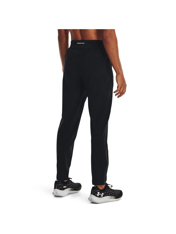 Under Armour Under Armour Spodnie dresowe UA OUTRUN THE STORM PANT Czarny Fitted Fit