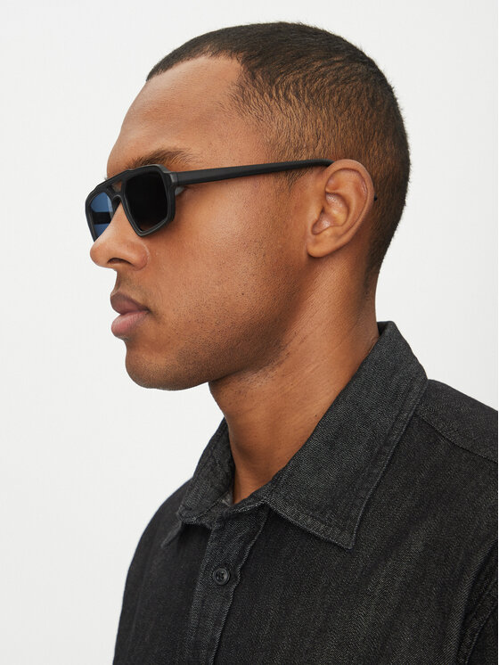 Emporio Armani Emporio Armani Sunčane naočale 0EA4240U 53 501787 Crna