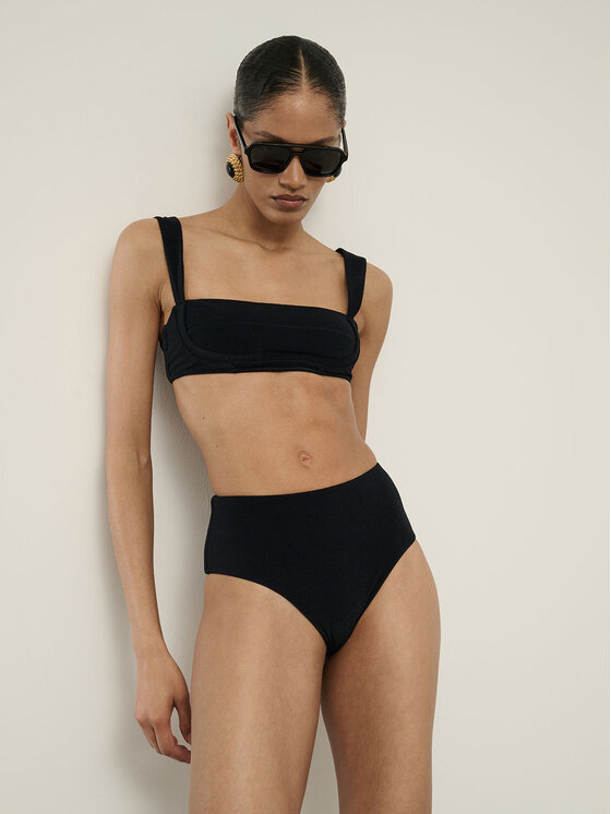 La Mania La Mania Szorty sportowe ELENA Czarny Classic Fit