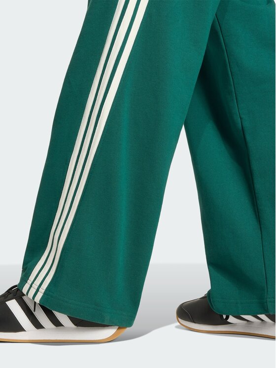 adidas adidas Spodnie materiałowe 167693 Zielony Loose Fit
