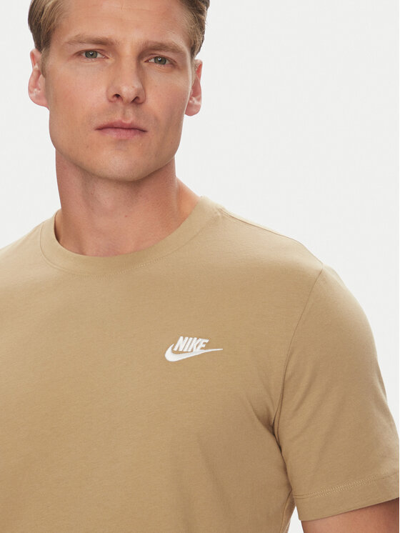 Nike Nike Футболка Nsw Club Tee AR4997 Хакі Regular Fit