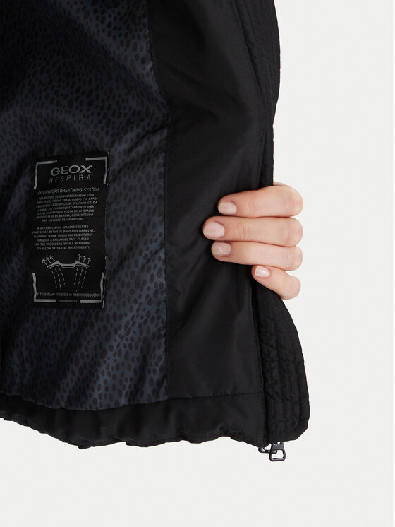 Geox Geox Zimní bunda Anylla W4628P T3144 F9000 Černá Regular Fit