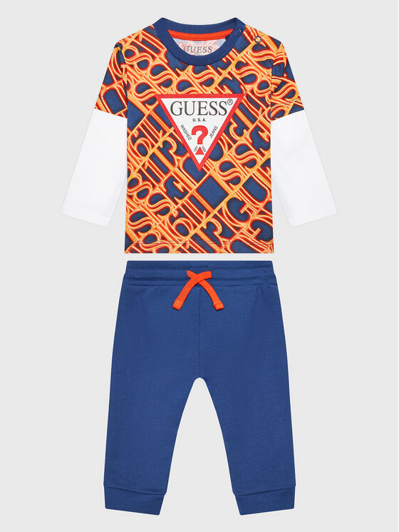 Completo maglietta e pantaloni Guess