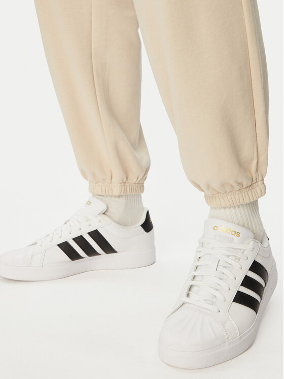 adidas adidas Jogginghose Seasonal Essentials Collegiate French Terry Cuffed KF4265 Beige Regular Fit