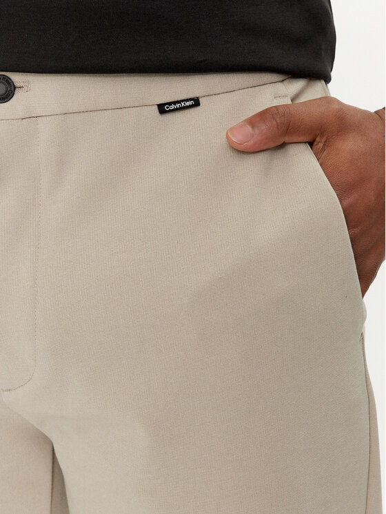 Calvin Klein Calvin Klein Kalhoty z materiálu K10K113647 Béžová Comfort Fit
