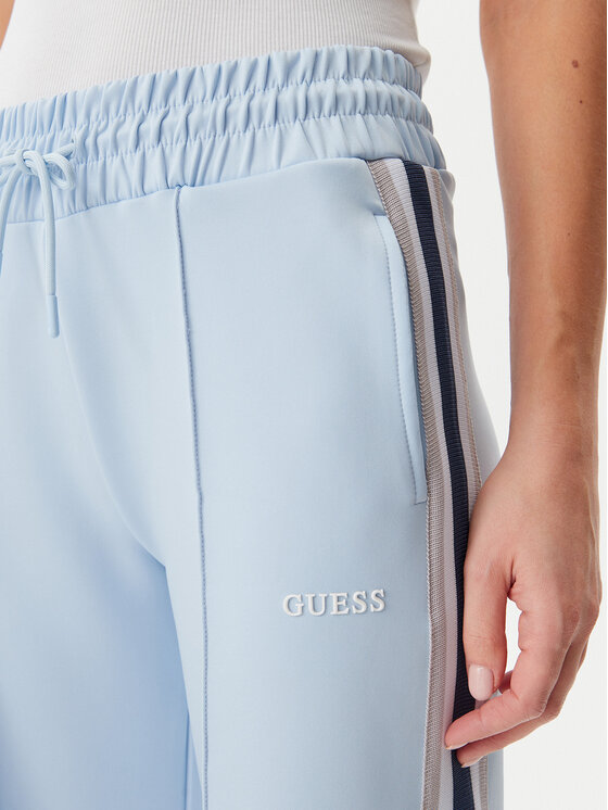 Guess Guess Spodnji del trenirke V5GB12 KCRU2 Svetlo modra Regular Fit