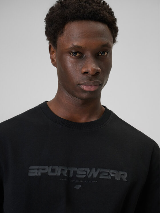4F 4F T-Shirt BRAND CODE Czarny Regular Fit