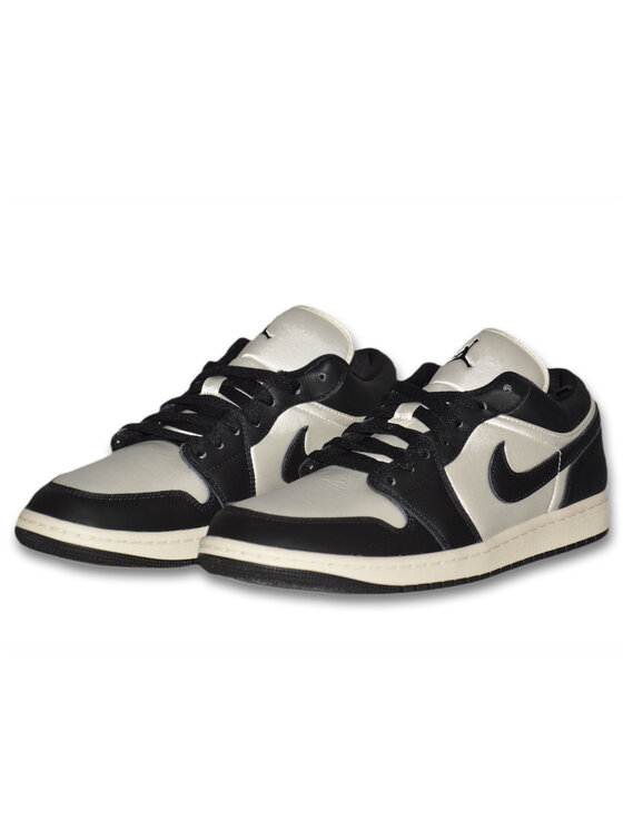 Nike Nike Sneakersy FB9893-101 Czarny