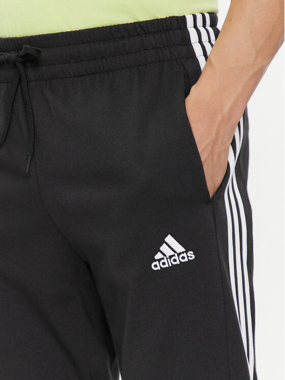 adidas adidas Спортивні штани Essentials Single Jersey Tapered Open Hem 3-Stripes Joggers IC0044 Чорний Regular Fit