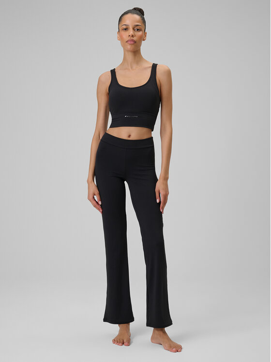 4F 4F Spodnie dresowe YOGA Czarny Regular Fit