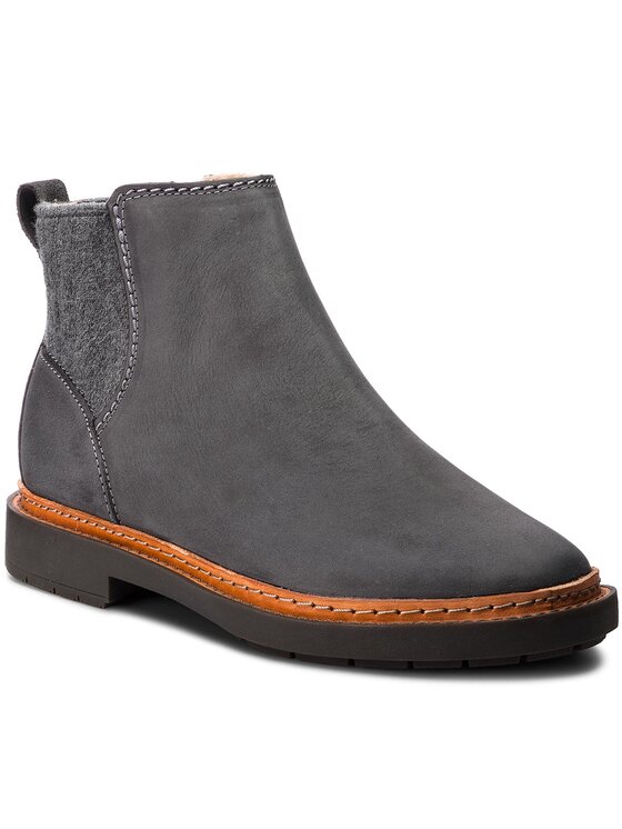 Clarks trace deals fall