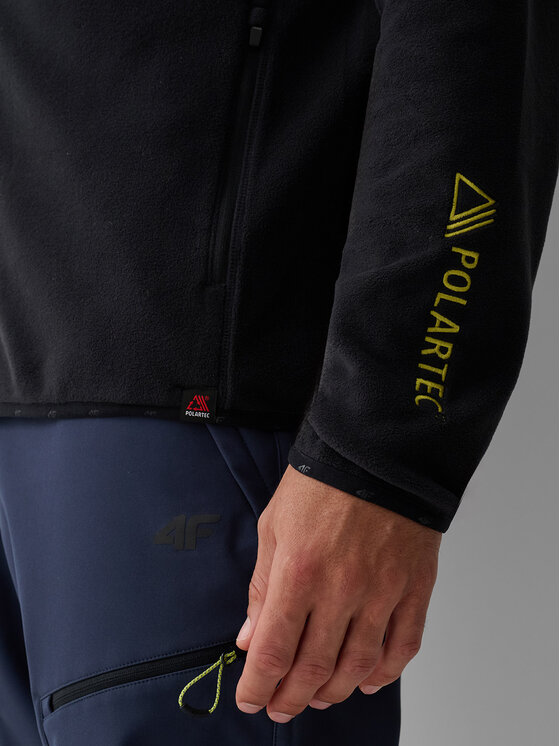 4F 4F Polar BETWEEN LAYERS Czarny Regular Fit