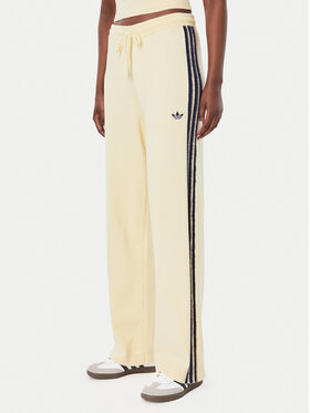 adidas adidas Spodnie dresowe Firebird KS7363 Kremowy Regular Fit