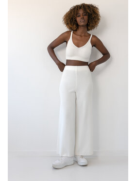 Fobya Fobya Spodnie dzianinowe F2031 Écru Basic Fit