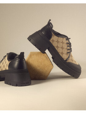 Oxfords Nine West φωτογραφία