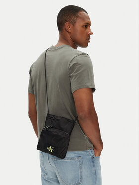 Calvin Klein Calvin Klein Crossover torbica Tech Utility Small Cb LV04G1079G Crna