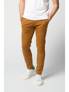 TeeShoppen TeeShoppen Spodnie garniturowe 'Perform Collection' Brązowy Slim Fit