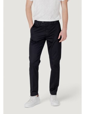 Antony Morato Antony Morato Παντελόνι chino MARK SLIM FIT WITH LOGOED RUBBER FLAG Μαύρο Slim Fit