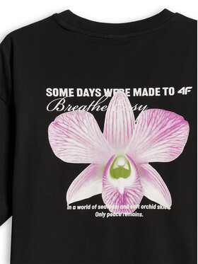 4F 4F T-Shirt TROPIC ORCHID Czarny Loose Fit