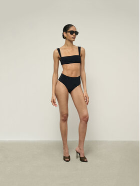La Mania La Mania Szorty sportowe ELENA Czarny Classic Fit
