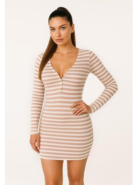 Nudyess Nudyess Sukienka dzianinowa Kobi mini Kolorowy Fitted Fit