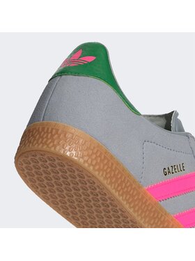 Κλειστά παπούτσια adidas φωτογραφία