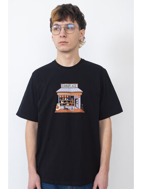 Kamuflage Kamuflage T-Shirt Koszulka Kamuflage Corner Store Czarny Relaxed Fit
