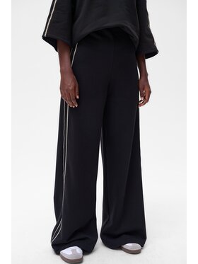 blue shadow blue shadow Spodnie damskie Cossa Czarny Regular Fit