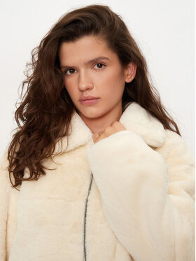 Γούνα United Colors Of Benetton φωτογραφία