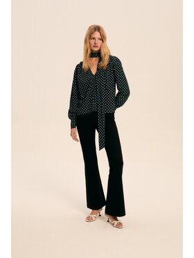 Melismee Stockholm Melismee Stockholm Bluzka Jedwabna bluzka Elenora Dots Granatowy Regular Fit