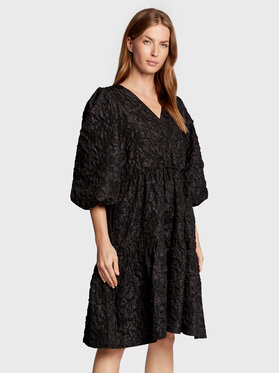 Gestuz Gestuz Rochie de zi Velinagz 10906473 Negru Regular Fit