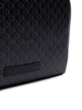 Calvin Klein Calvin Klein Kozmetični kovček Emblem Aop Coated Pouch W/ Handl LV04D1240G Črna