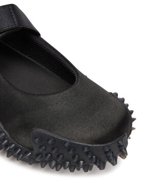 Κλειστά παπούτσια Puma φωτογραφία