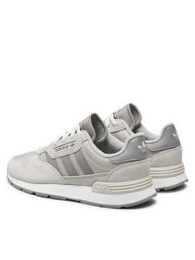 Αθλητικά adidas φωτογραφία