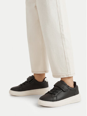Guess Guess Sneakersy CEO-25KC1009 Čierna