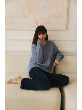 Entelier Entelier Sweter dekolt w serek Niebieski Relaxed Fit