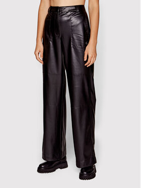 Calvin Klein Jeans Calvin Klein Jeans Hlače od imitacije kože J20J218954 Crna Regular Fit